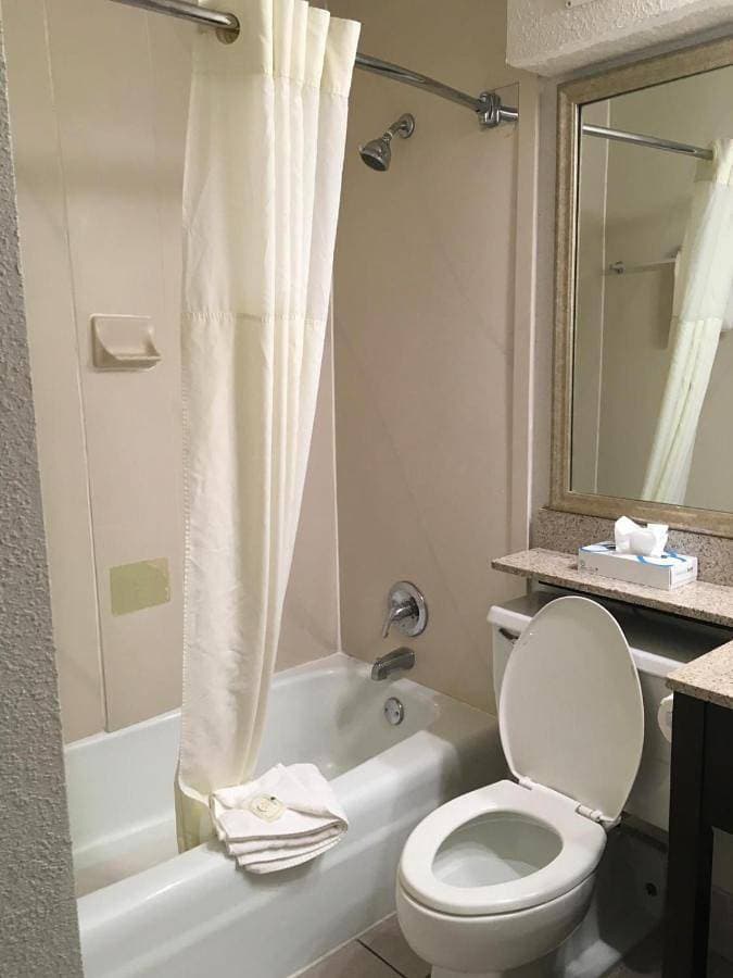 Foto 5 von 11: King Suite - Non Smoking