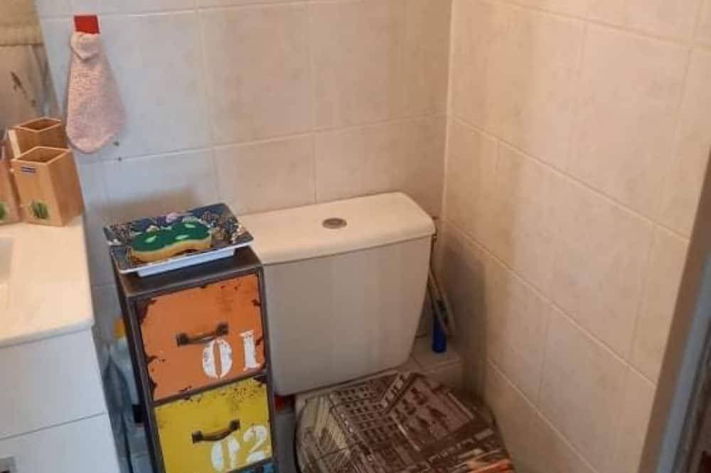 Foto 4 von 22: Comfortable air-conditioned studio in a quiet villa 15 km from Cannes