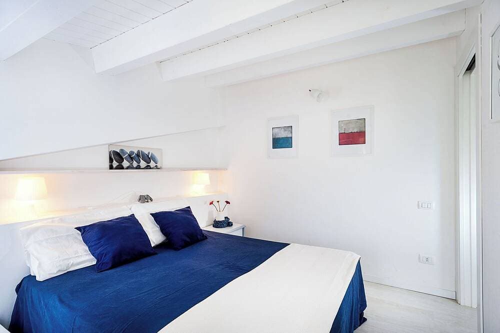 Foto 2 von 22: Modernes Apartment am Meer mit Panoramaterrasse