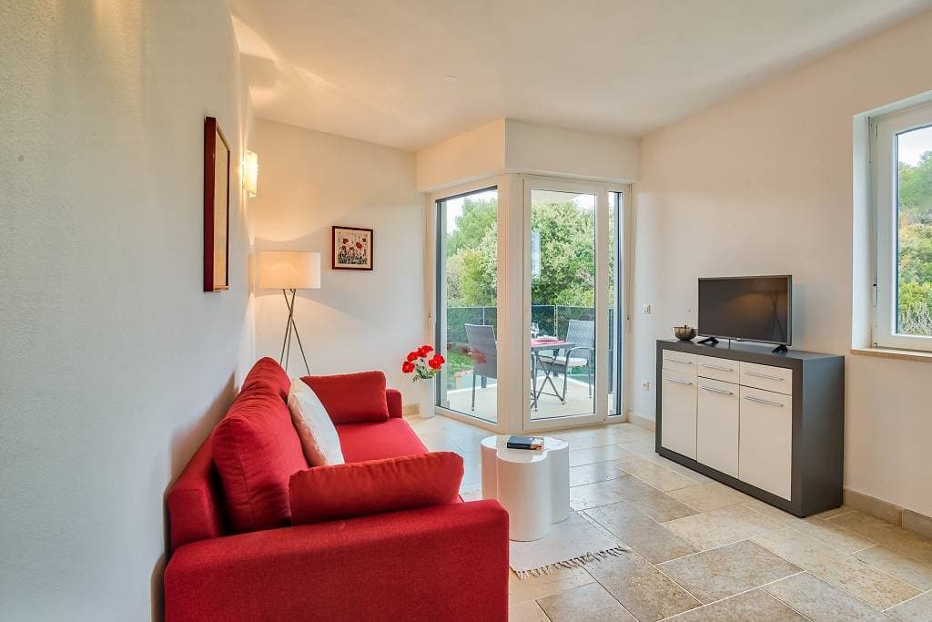 Ferienwohnung in Rovinj mit Balkon, Klimaanlage, W-Lan, Spülmaschine (4286-3) 1