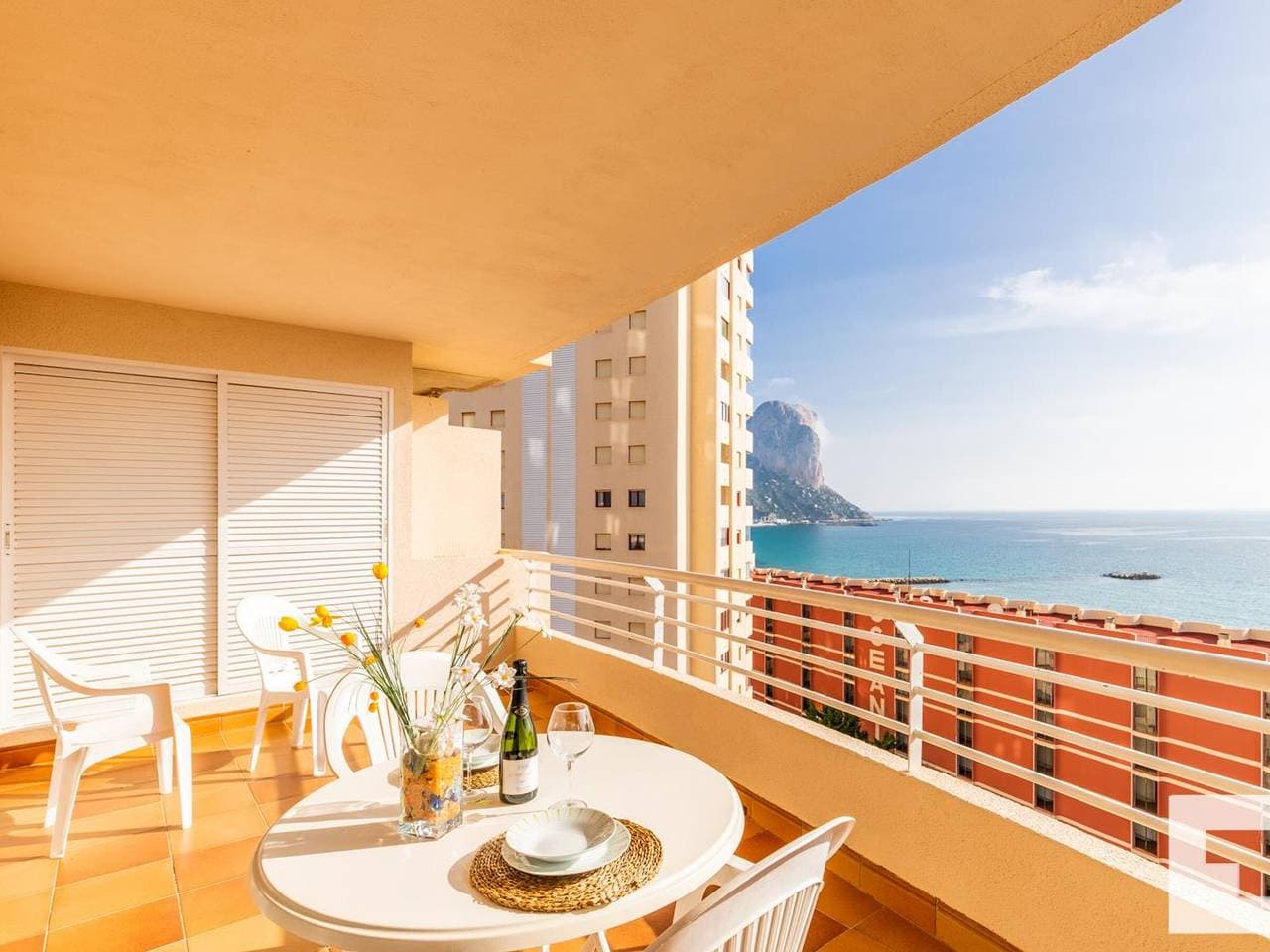 Apartment mit Pool, WLAN und Klimaanlage 25m vom Strand in Calpe 1