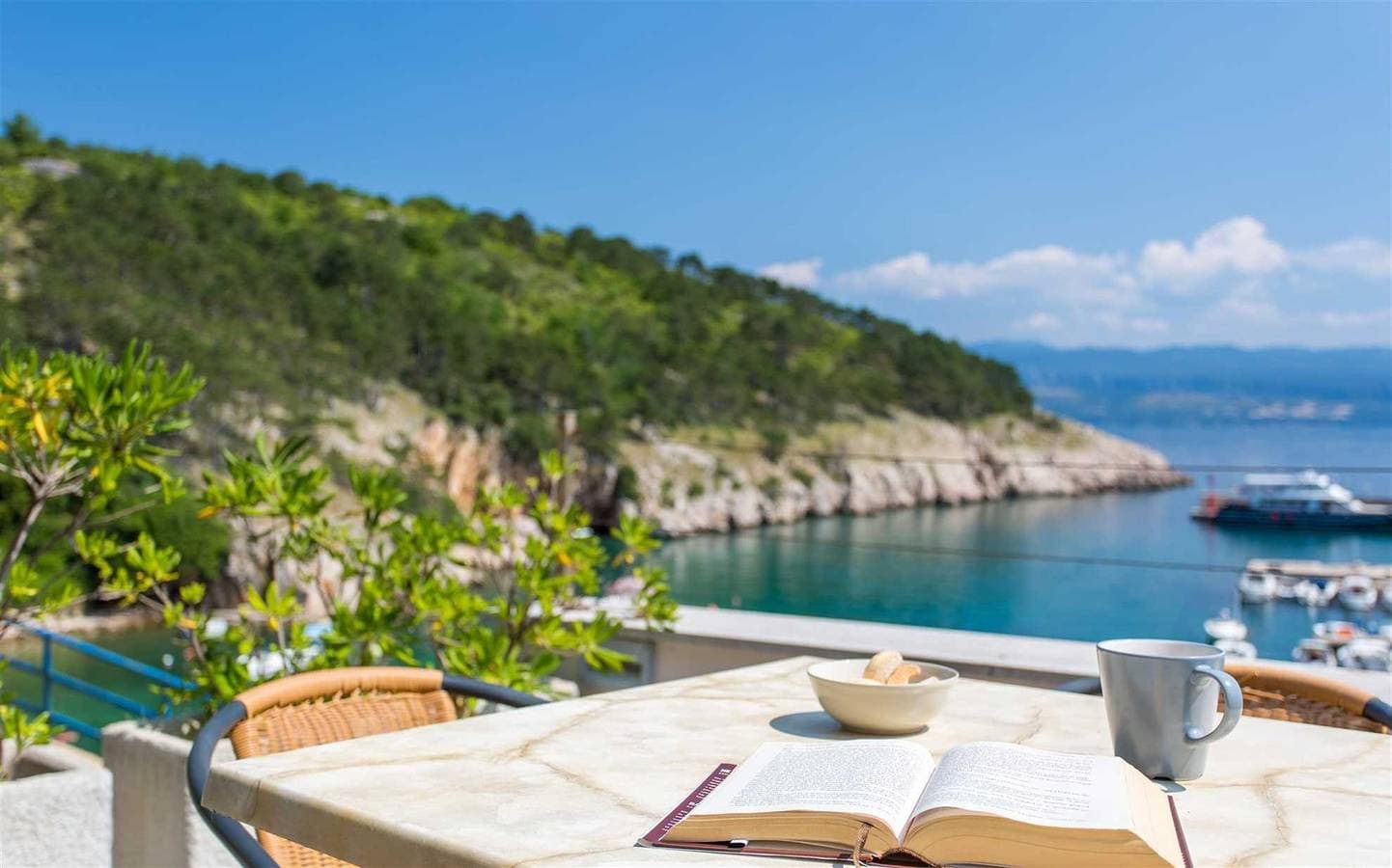 Foto 3 von 32: Ferienwohnung am Meer mit Panoramablick auf Meer