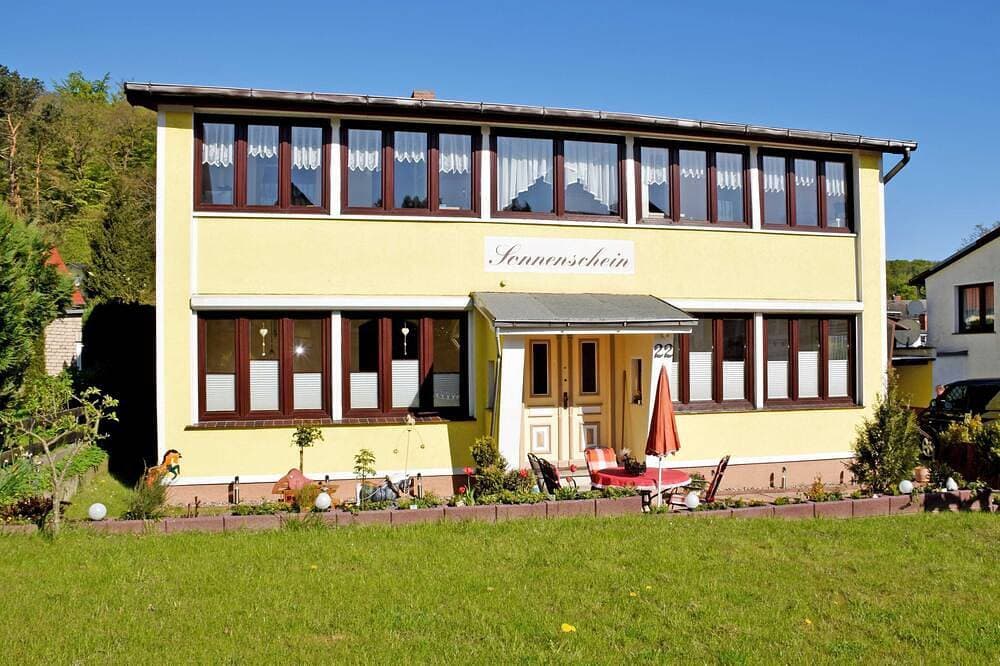 Foto 7 von 16: 02 Ferienwohnung mit Terrasse - Ferienwohnungen mit Terrasse im Ostseebad Sellin