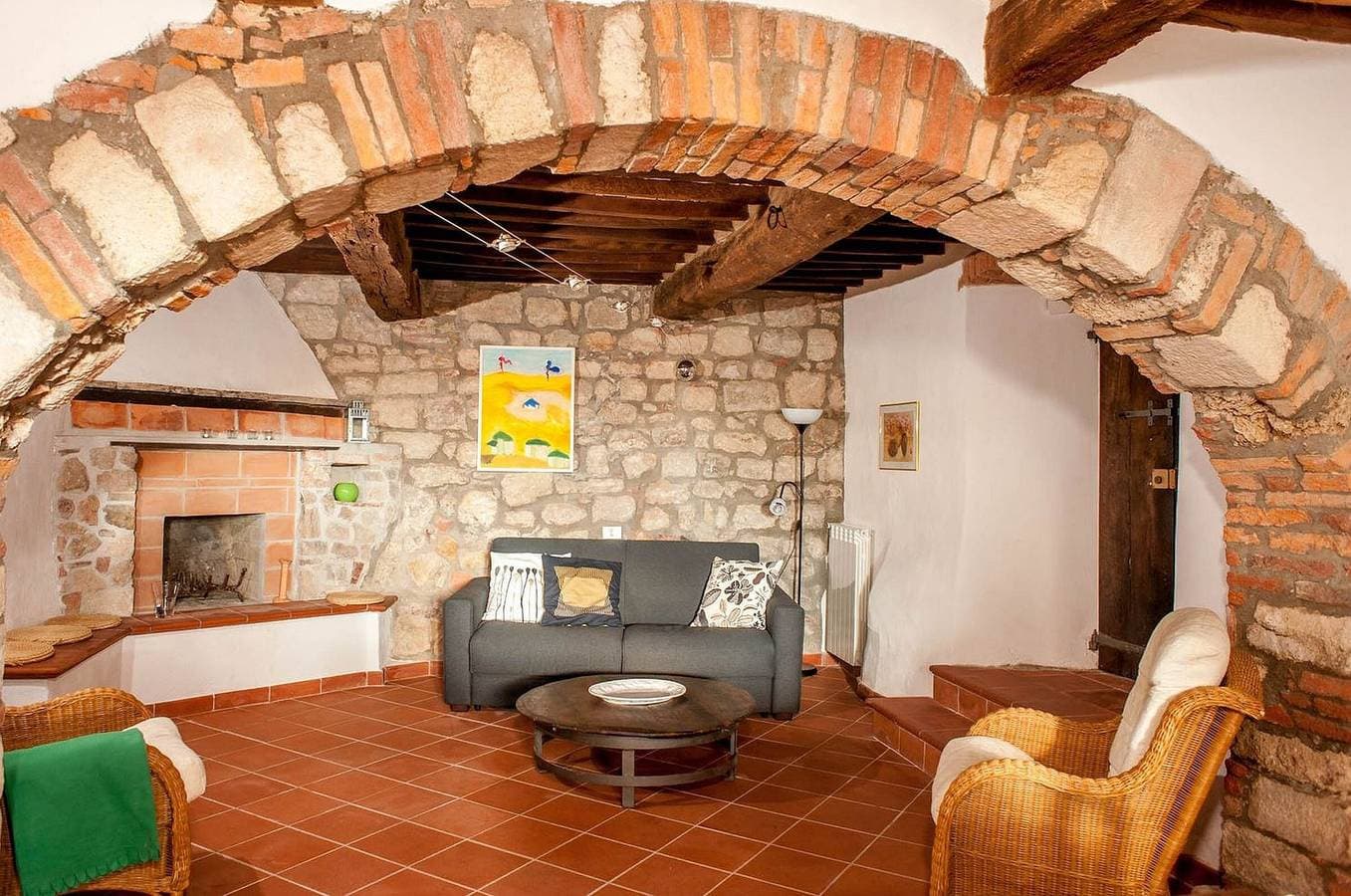 Foto 3 von 40: Ferienwohnung 'Il Castello Gavorrano' mit Meerblick, Gemeinschaftsgarten und WLAN