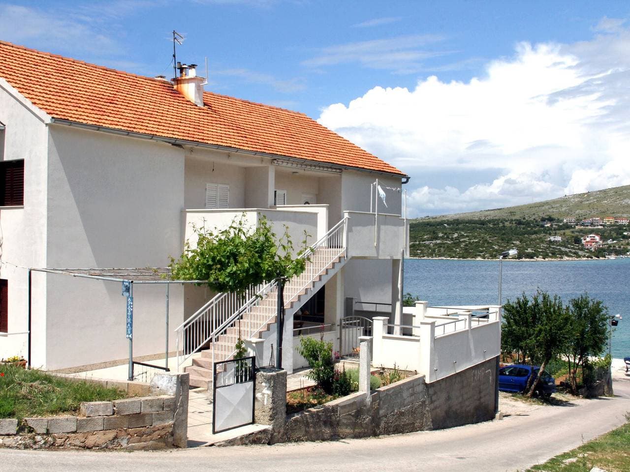 Apartment mit Terrasse 1