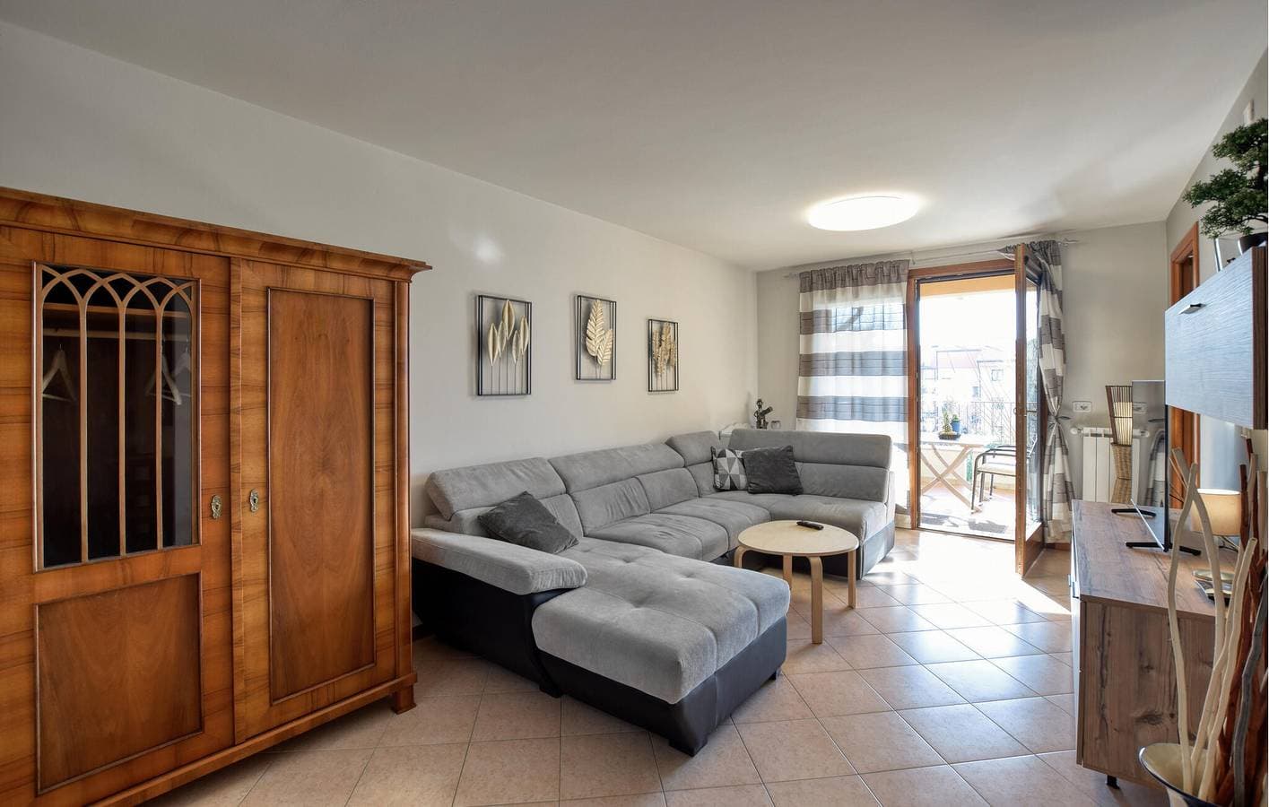 Foto 3 von 22: Gemütliche Ferienwohnung mit Pool und WLAN, 1000 m vom Strand entfernt