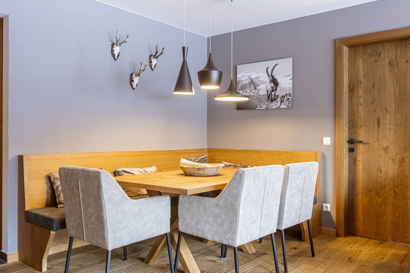 Premium Ferienwohnung mit 2 Schlafzimmern & Garten 1