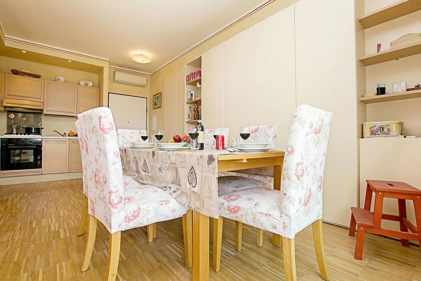 Foto 3 von 22: Casa Bel Tramonto - Lakeview Apt + Beach Access