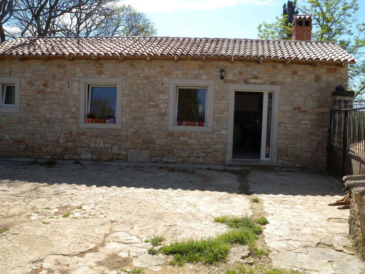 Foto 2 von 20: Ferienhaus in ruhiger Lage mit Terrasse