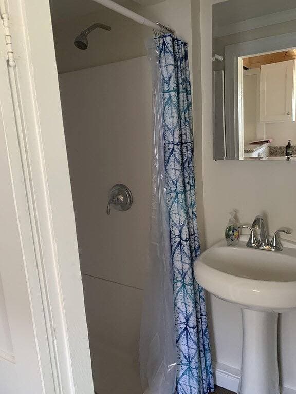 Sea-clusion by the sea!  Cozy cottage within step of the beach! 1