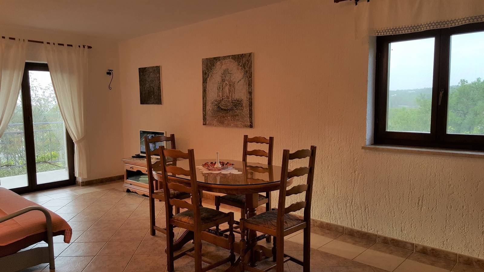 Foto 3 von 19: One bedroom apartment with large balcony and partial sea view