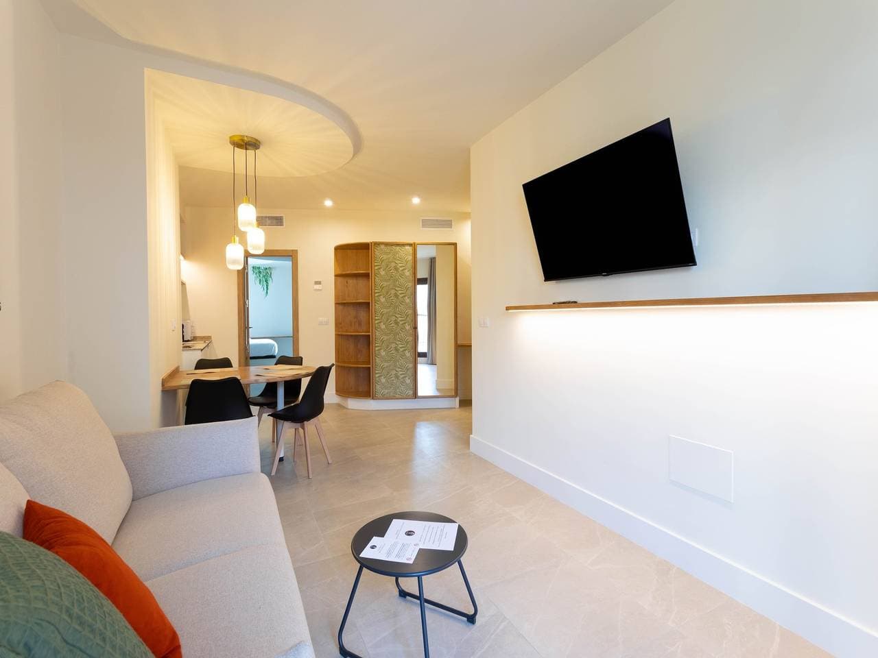 Foto 9 von 21: Vier-Zimmer-Apartment mit Whirlpool
