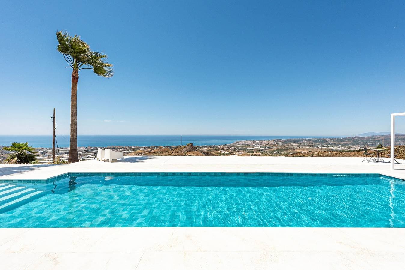 Foto 2 von 25: Villa 'Clery Algarrobo' mit Meerblick, WLAN und Klimaanlage