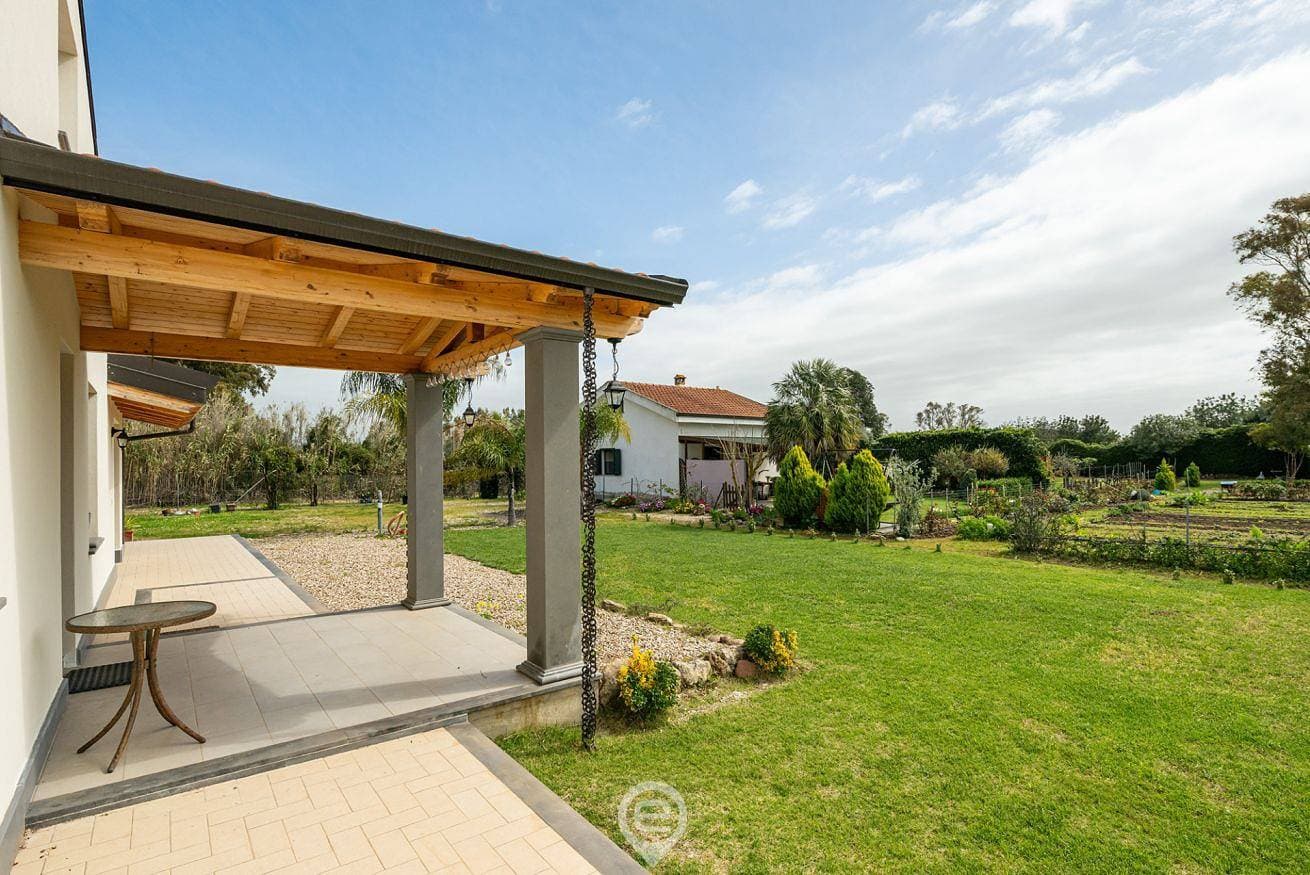 Foto 3 von 30: Villa für 6 Personen mit Garten