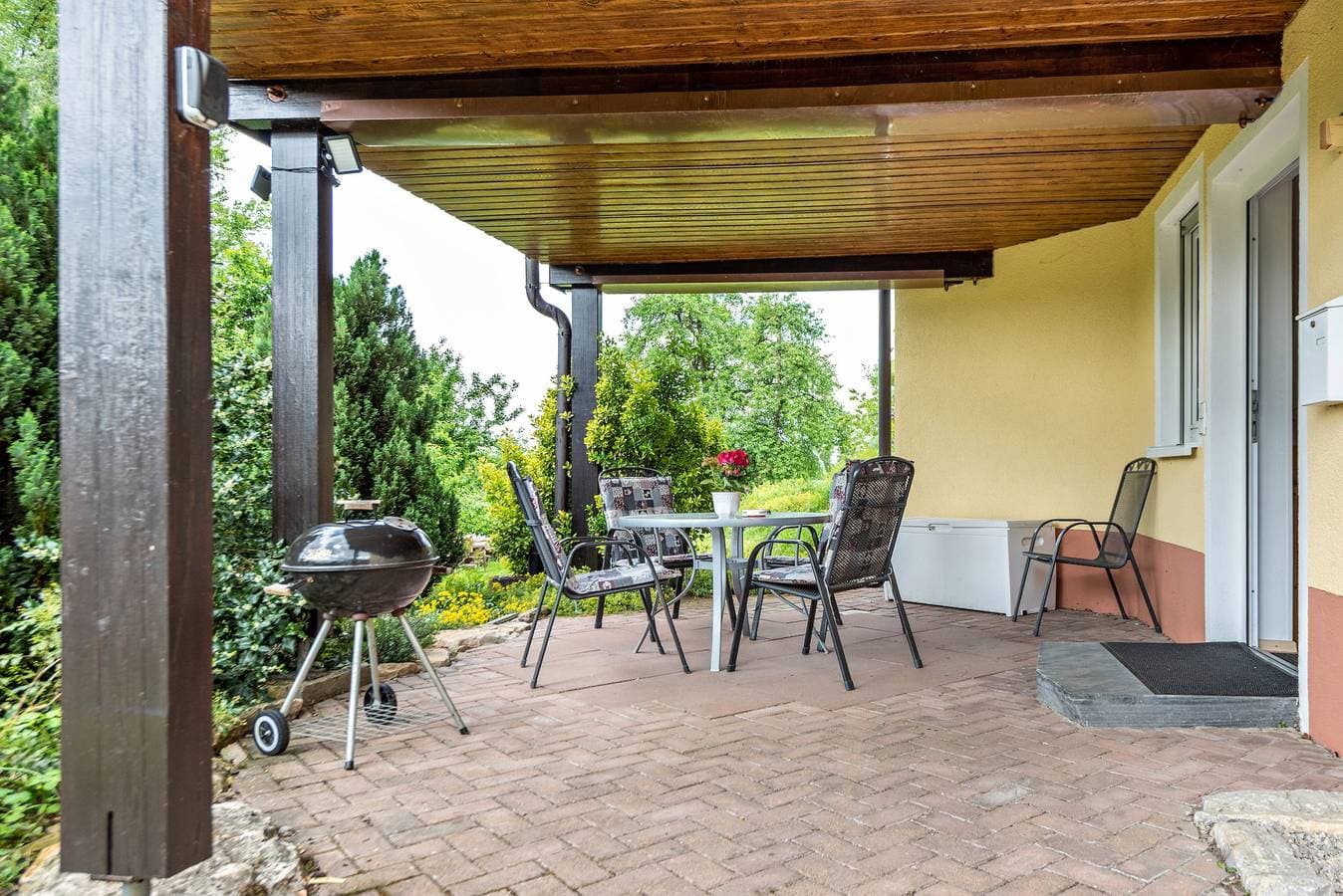 Foto 12 von 35: Ferienwohnung Alexandra mit Terrasse, Gemeinschaftsgarten und Wi-Fi