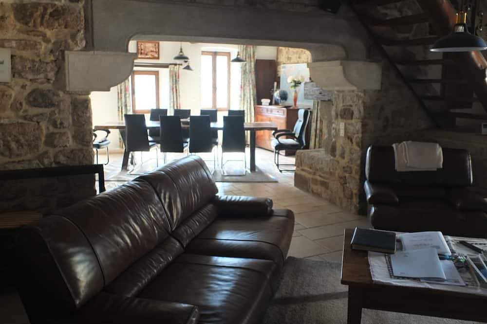 Foto 12 von 23: Maison Avec Grand Terrain