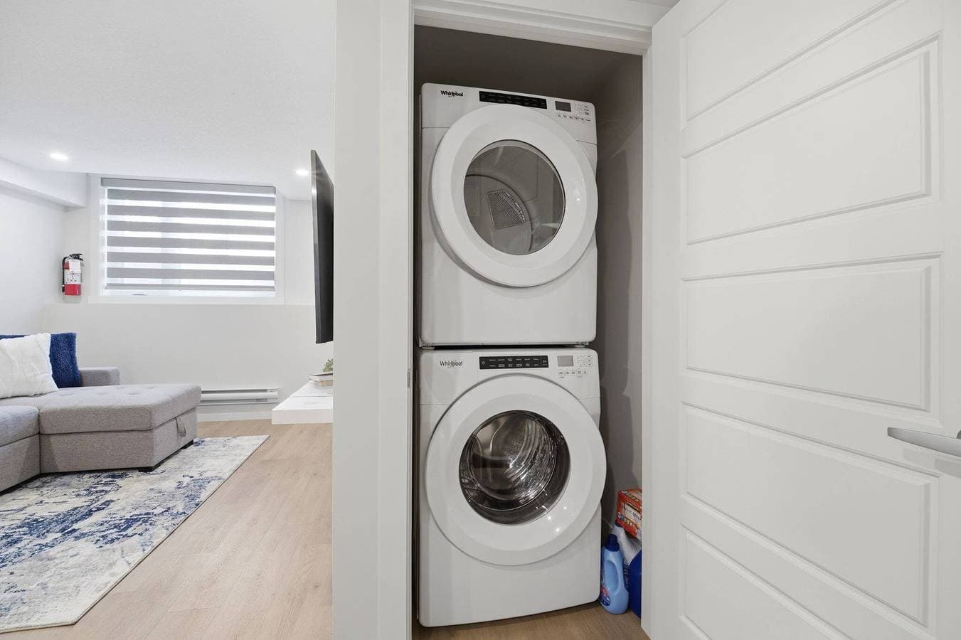 Foto 7 von 30: Livingston Haven - Moderne Privatsuite mit 1 Schlafzimmer