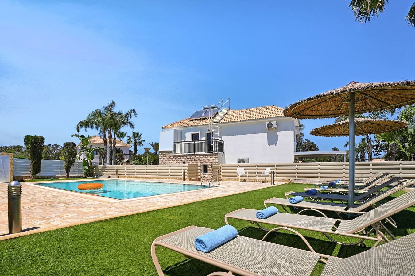 Villa 1