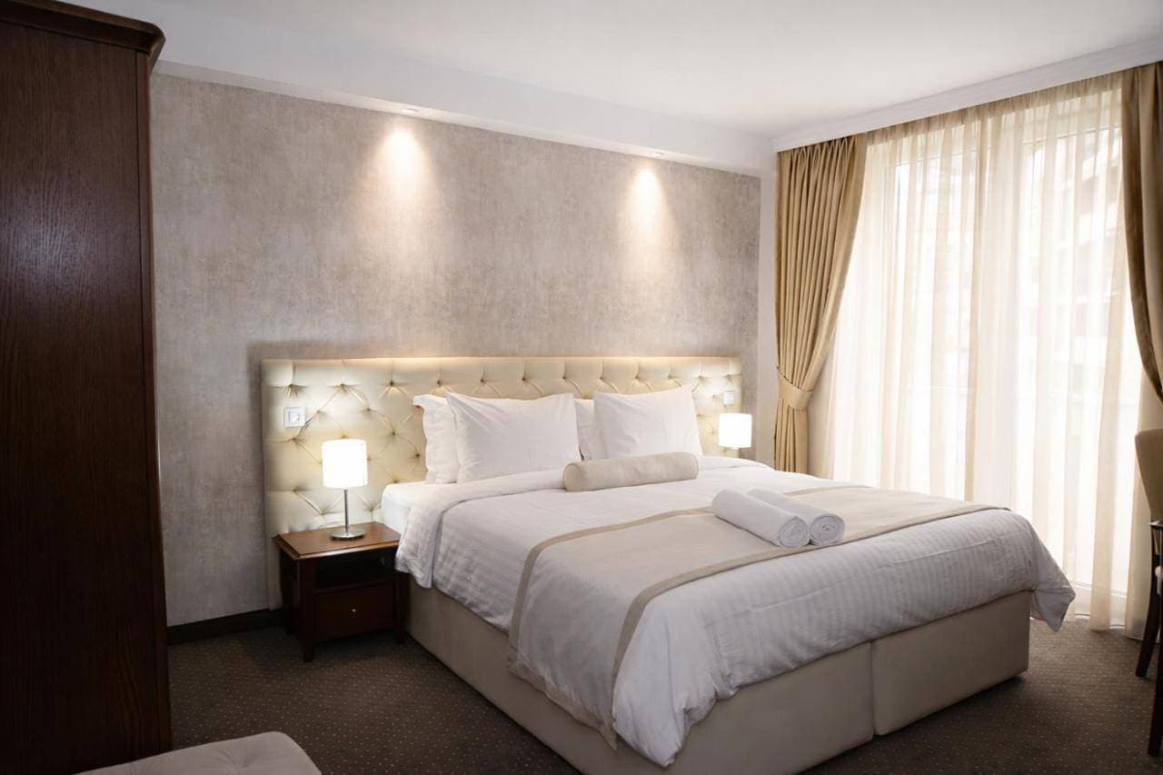 Foto 7 von 10: Double or Twin Room with French Balcony
