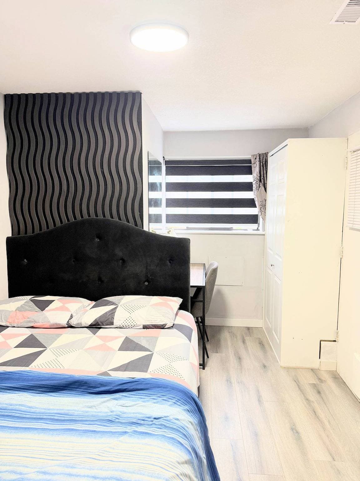 Foto 6 von 9: Modernes Studio mit eigenem Eingang, eigenem Eingang, flexibler Check-in