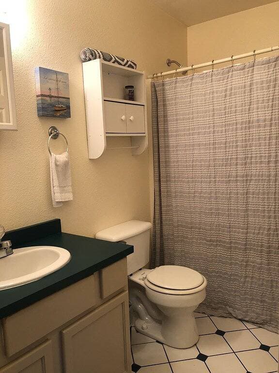 Foto 3 von 18: Dock Walk 1- Cozy 3 bed/2 bath near beaches