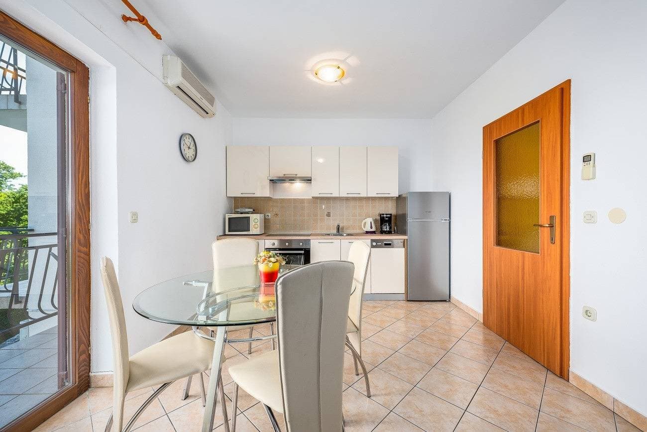 Foto 7 von 34: Ferienwohnung in Drenje mit Meerblick, Terrasse, Klimaanlage, W-Lan (5235-5)