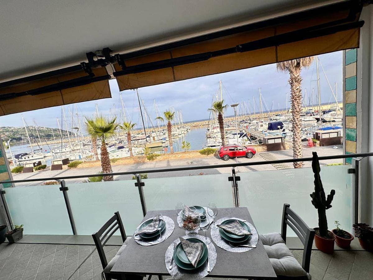 Marina dei Sogni Bilocale - Fronte mare con parcheggio gratuito e aria condizionata 1