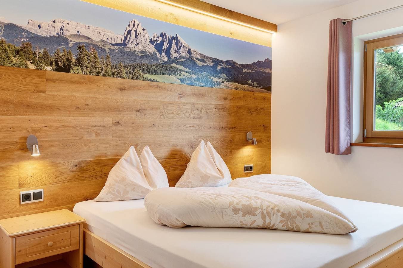 Foto 11 von 38: Ferienwohnung 'Rodererhof Lajen Apt Schlern' mit Bergblick, Balkon und WLAN