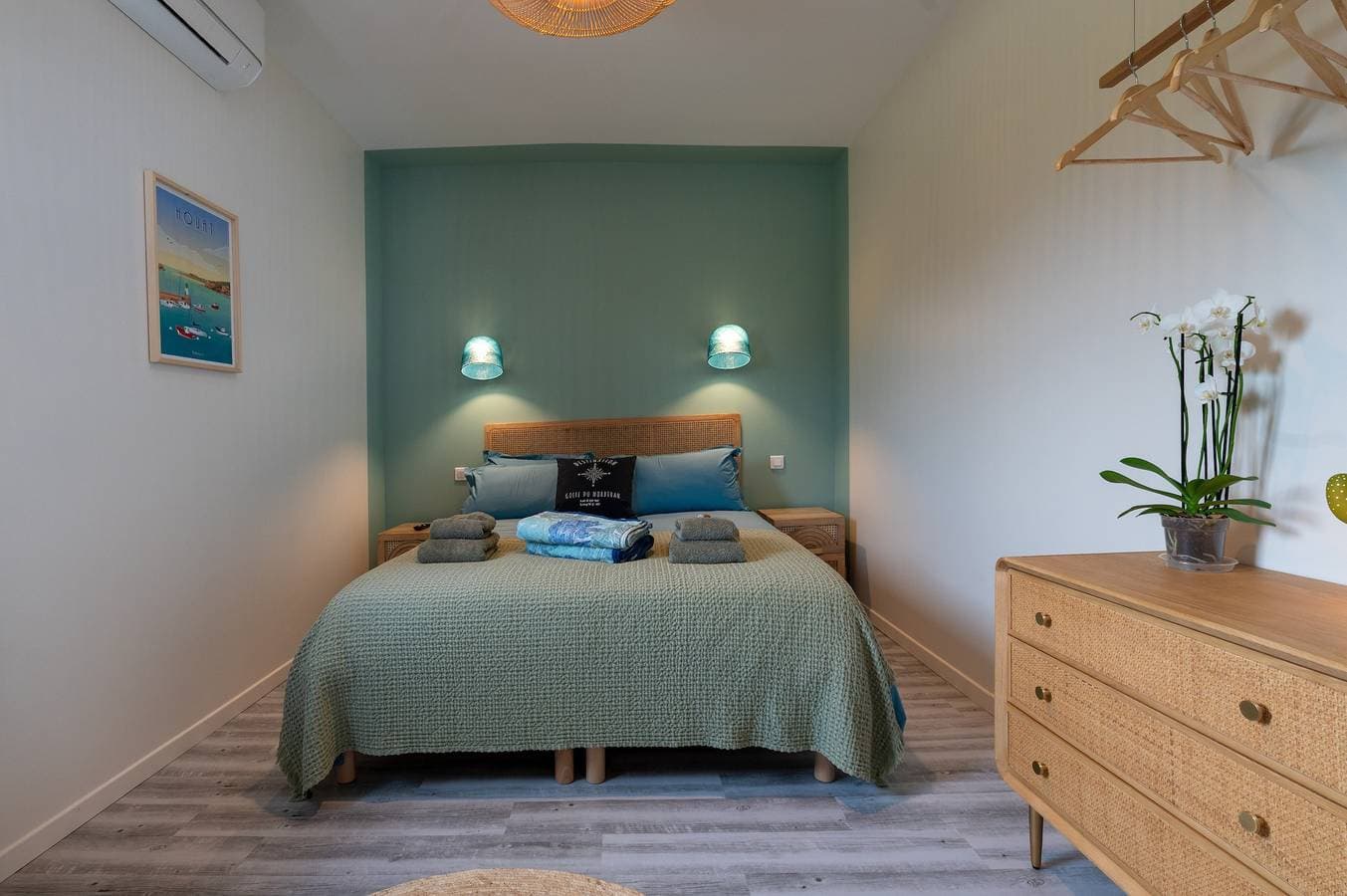 Foto 4 von 28: Zimmer 'Houat' mit gemeinsamer Terrasse, WLAN und Klimaanlage