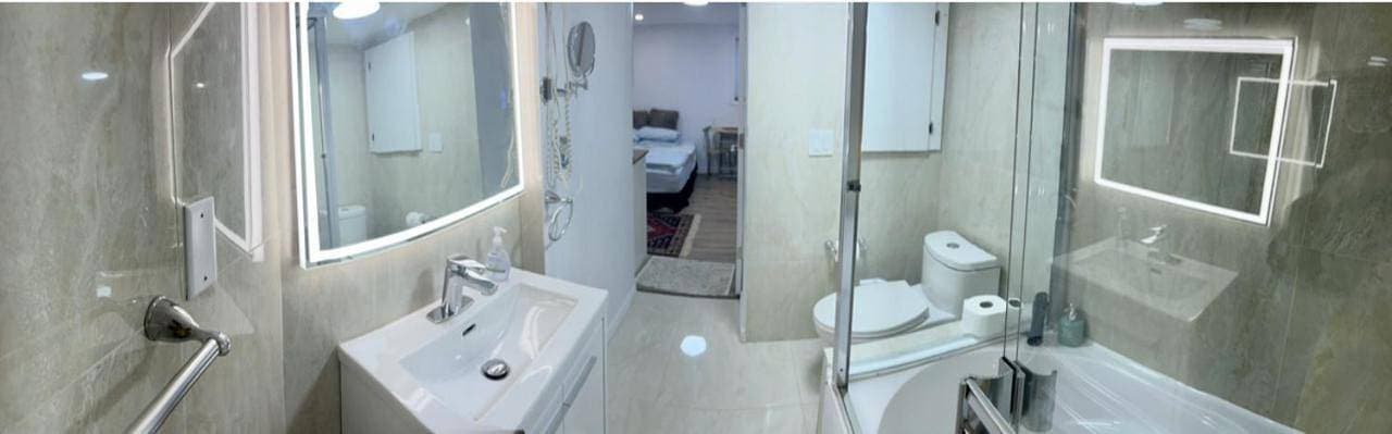 Foto 4 von 35: King Suite with Pool View