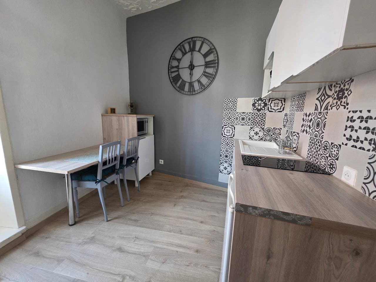 Foto 3 von 11: Gemütliches Studio im Herzen von Luxeuil - 1 Pers.