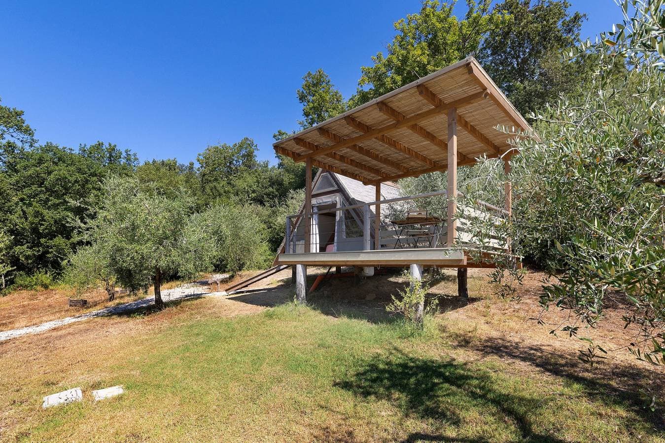 Foto 2 von 39: Tiny Home 'Glamping - Il Sorbo' mit privatem Garten