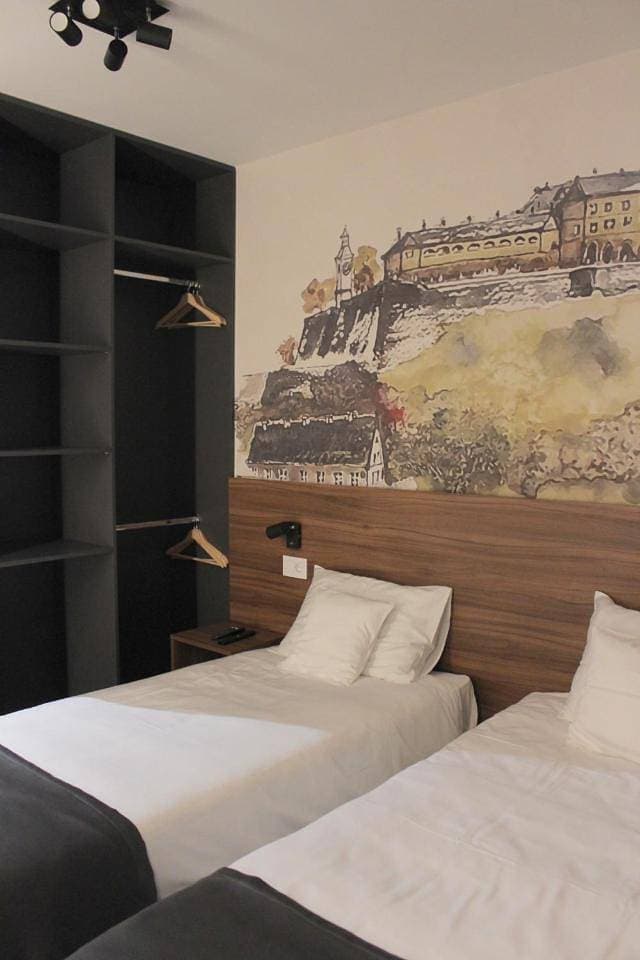 Foto 7 von 11: Standard Twin Room with Free Parking