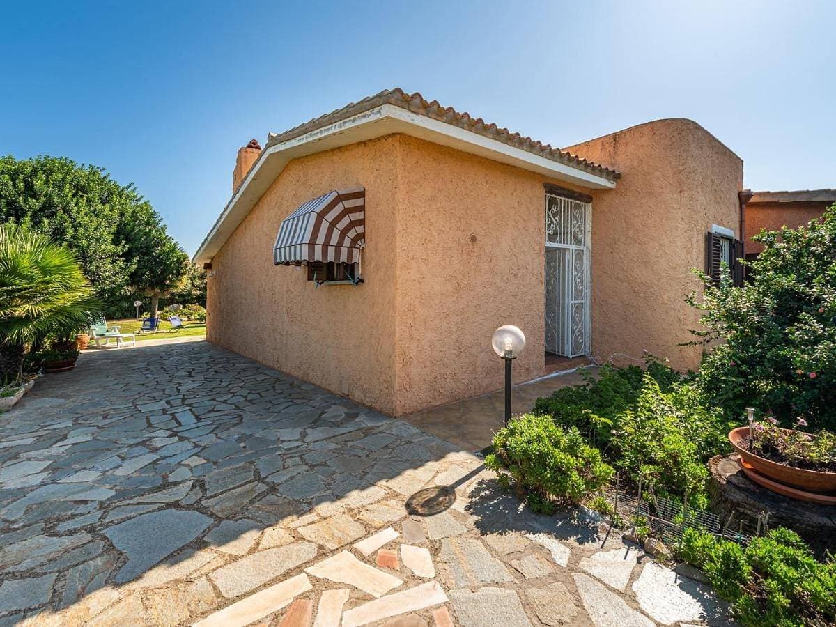 Foto 4 von 44: Two-Bedroom House