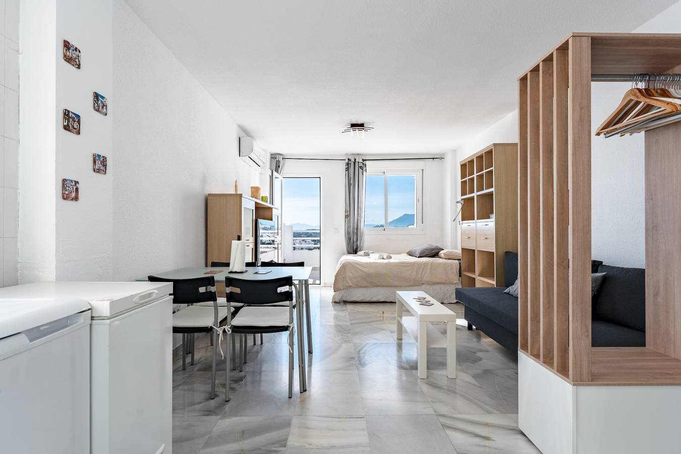 Foto 11 von 28: Einzimmerapartment 'Vista Bonita' mit Meerblick, Wi-Fi und Klimaanlage