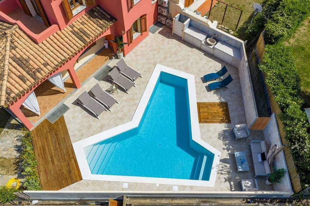 Foto 8 von 30: Meeresvilla Für Familien Mit Veranda Und Garten
