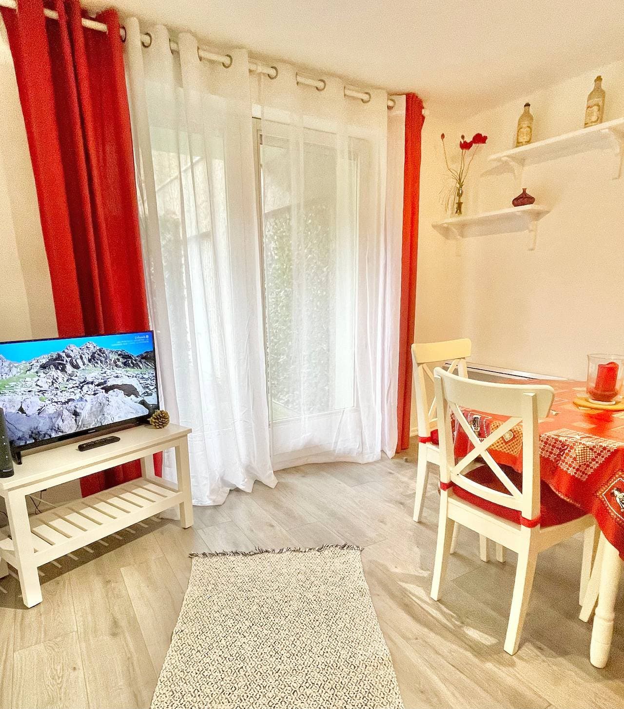Foto 3 von 28: Ferienwohnung für 4 Personen mit Balkon