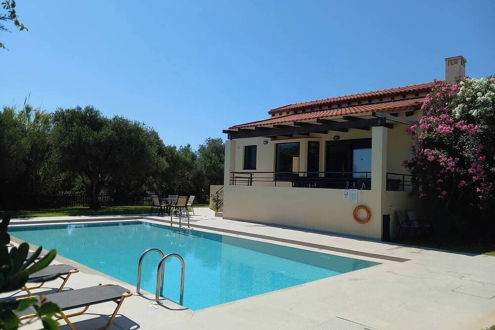 Anna Maria Villa,Pirgos-Villas, 300mFrom The Sea 1