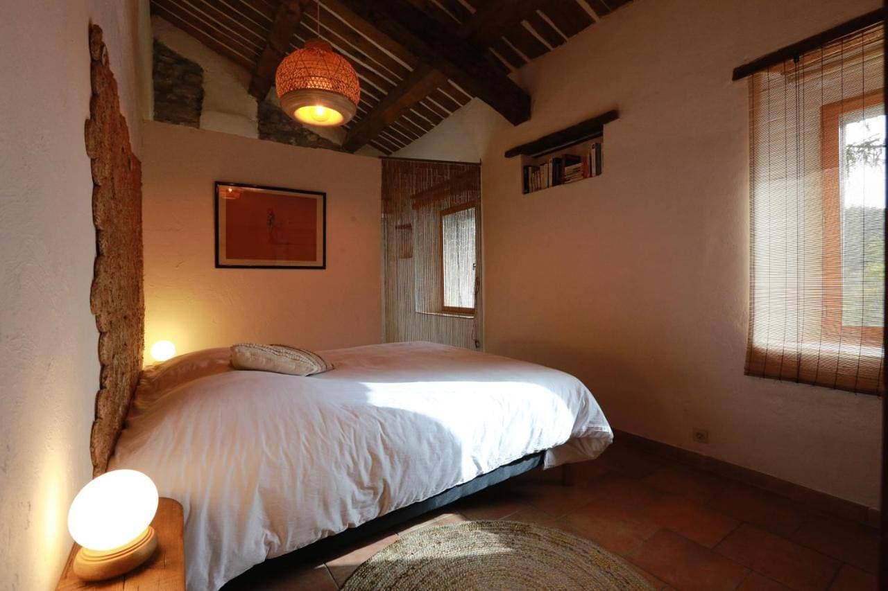 Foto 8 von 50: Double Room with Private Bathroom