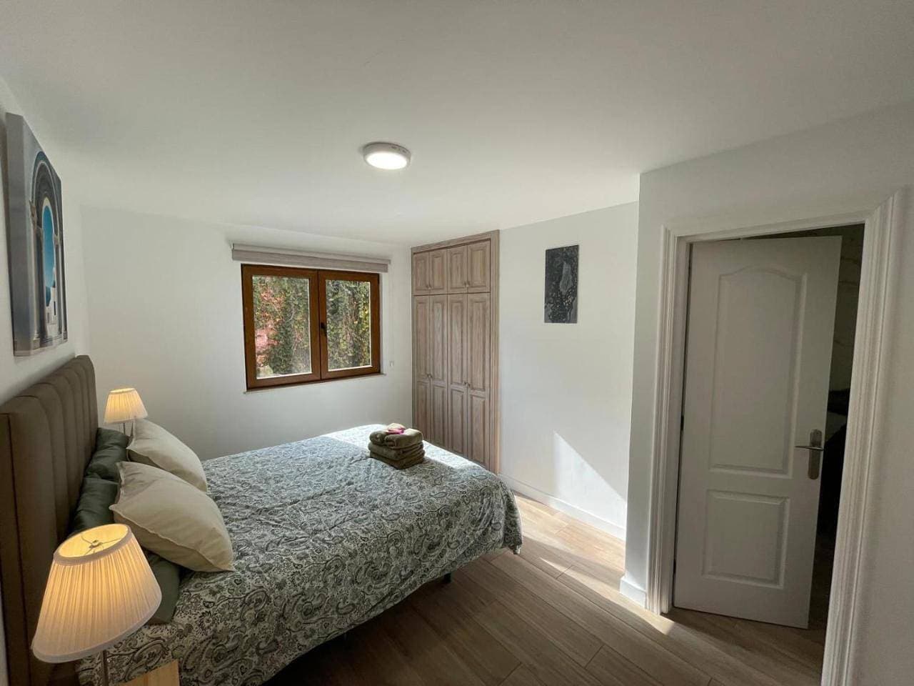 Foto 10 von 72: Two-Bedroom Apartment with Terrace and Sea View