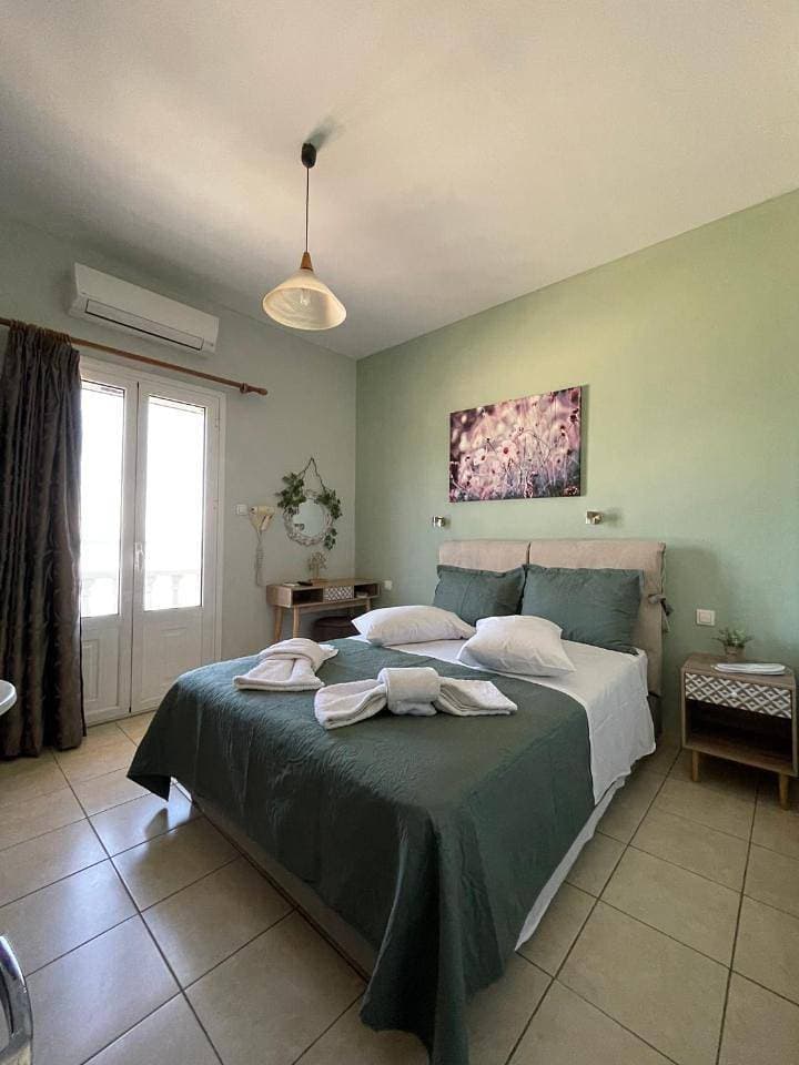 Foto 6 von 11: Double Room with Balcony