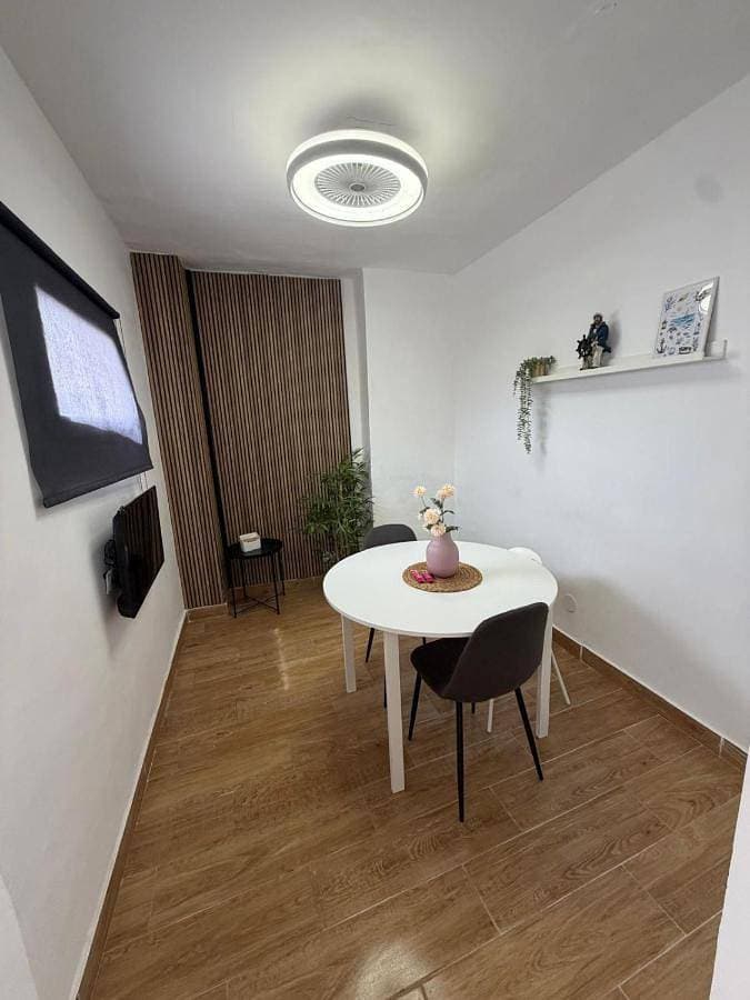 Foto 4 von 13: One-Bedroom Apartment