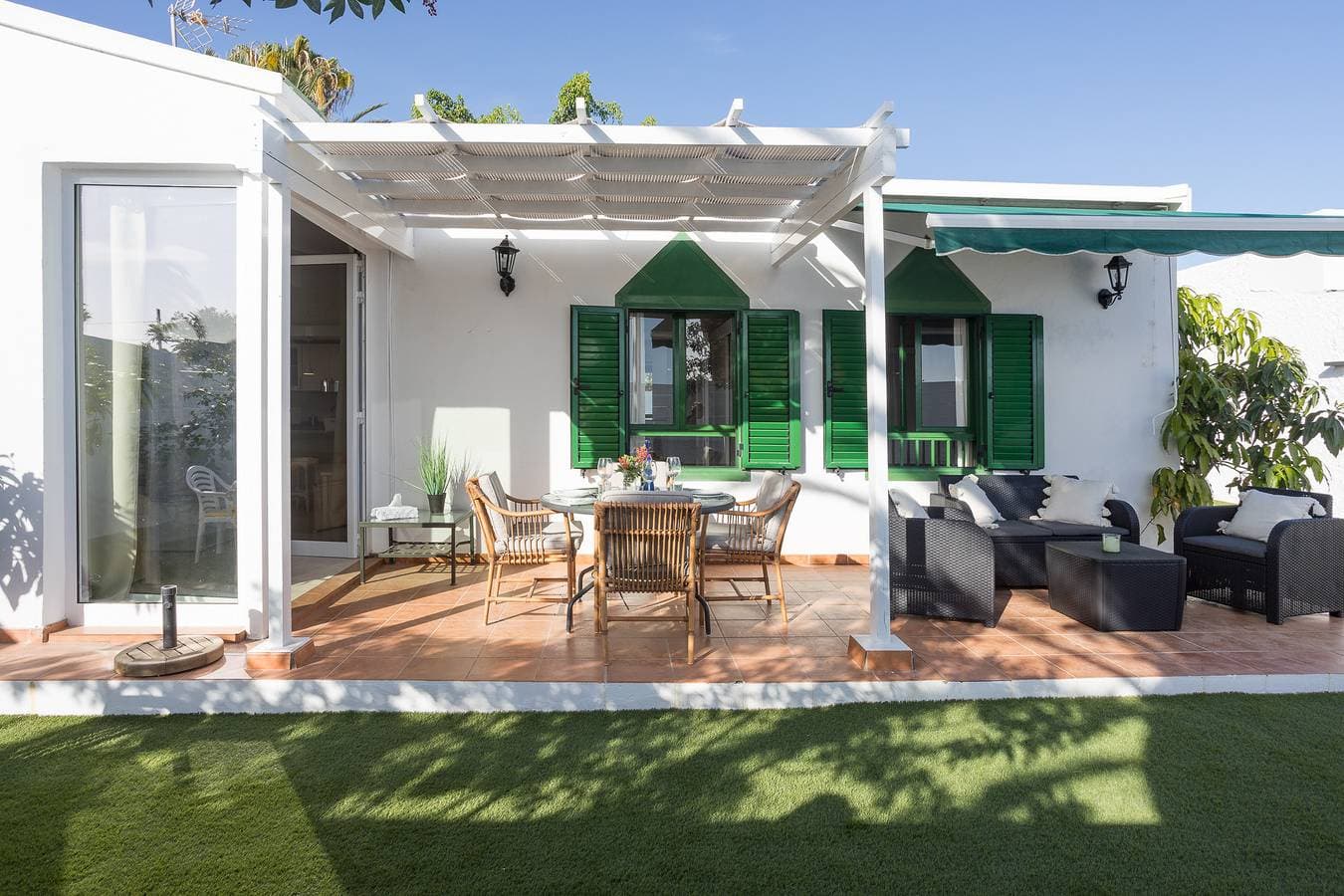 Charming Bungalow - Private Terrace, AirCon & Pool 1