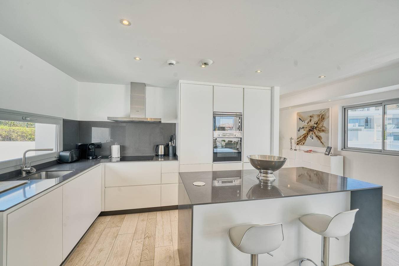 Foto 13 von 47: 2288 Luxury Penthouse with Private Rooftop Pool