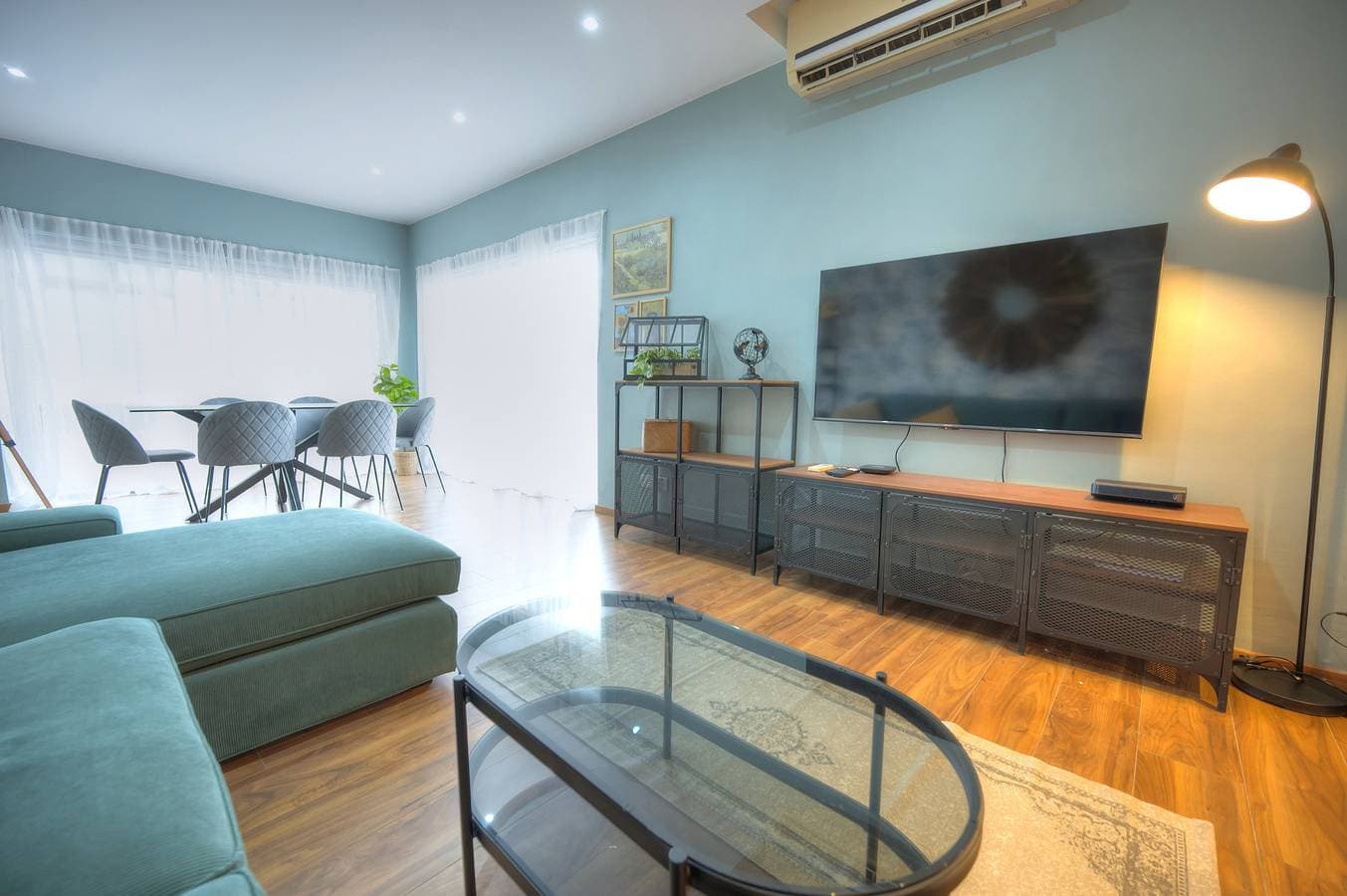 Foto 7 von 39: Ferienwohnung für 6 Personen mit Balkon