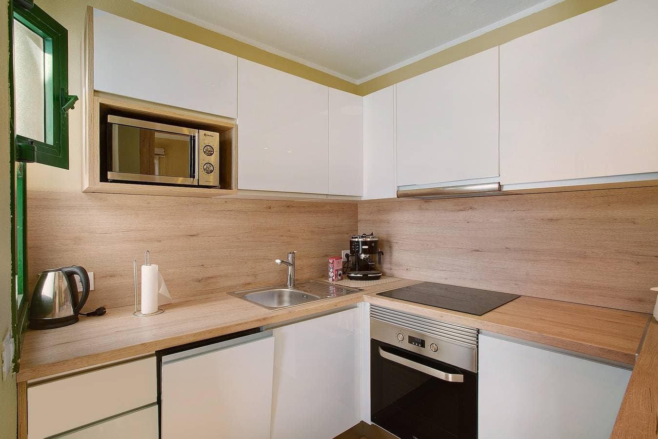 Foto 13 von 24: Ferienhaus Zen mit Meerblick, Gemeinschaftspool und WLAN