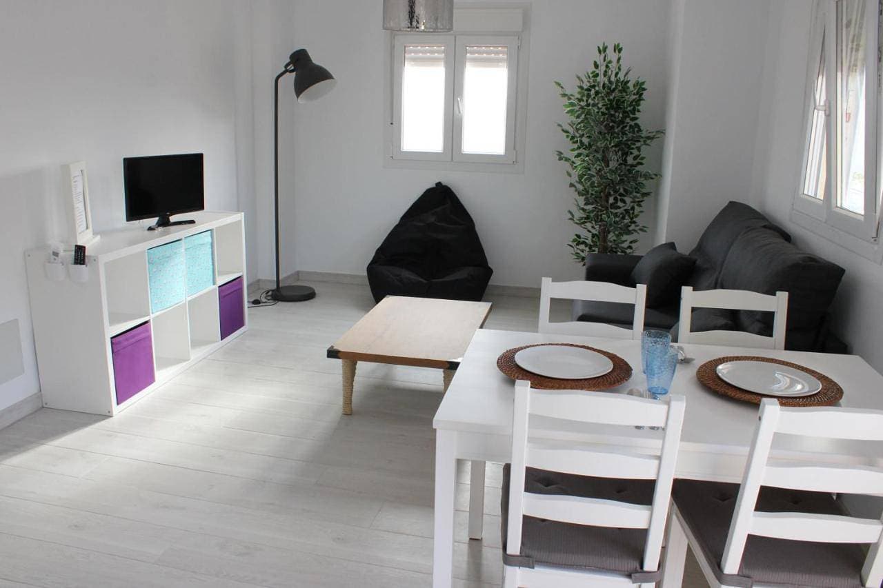 Foto 5 von 66: One-Bedroom Apartment