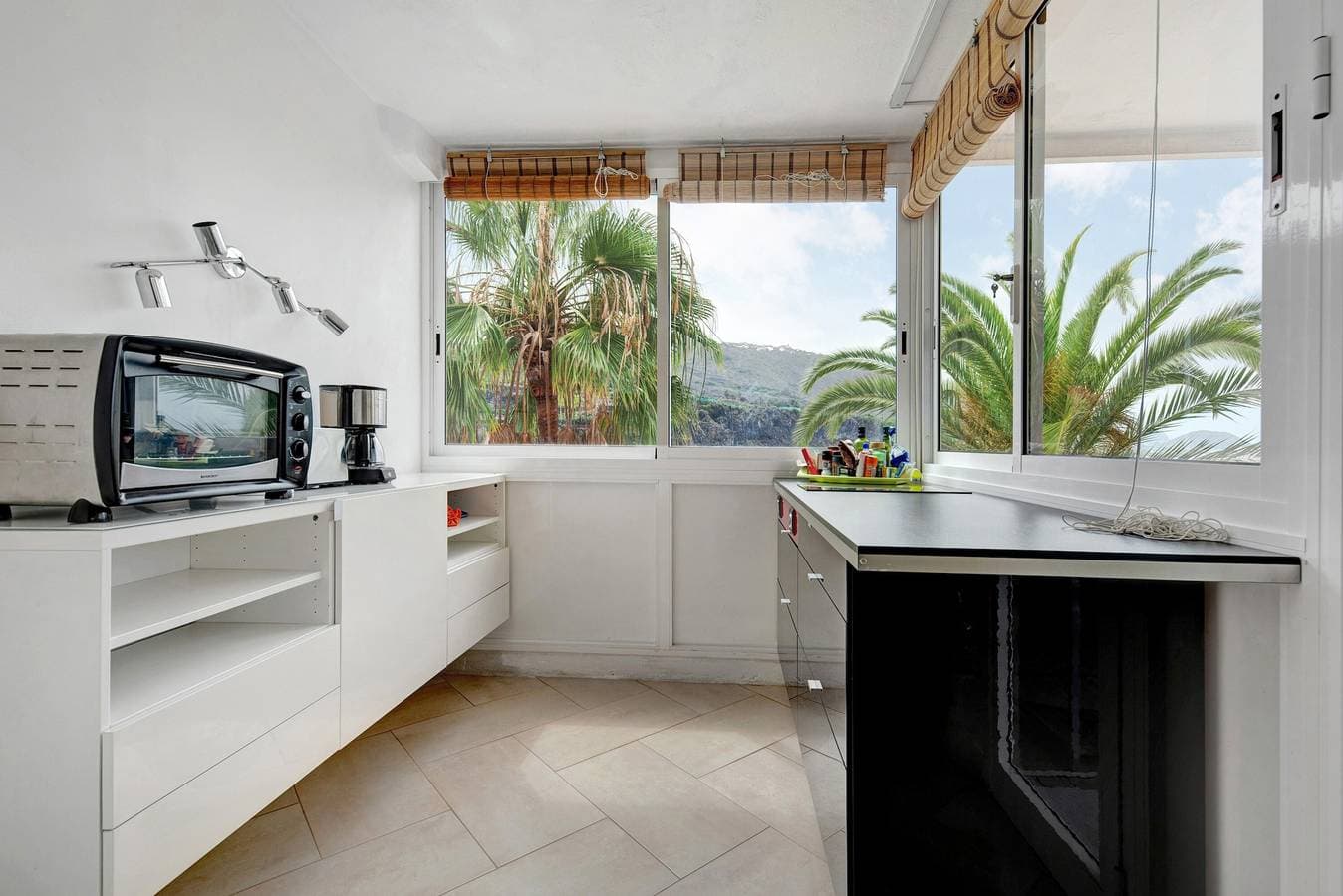 Foto 7 von 29: Haustierfreundliches Ferienloft Doa mit Meerblick, WLAN und Terrasse