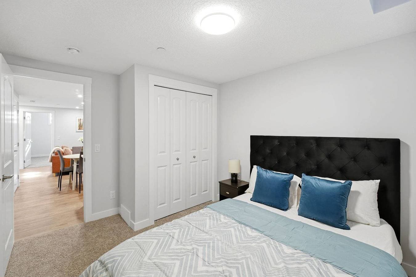 Foto 2 von 14: Luxuriöse Suite mit 2 Schlafzimmern und Parkblick in Calgary