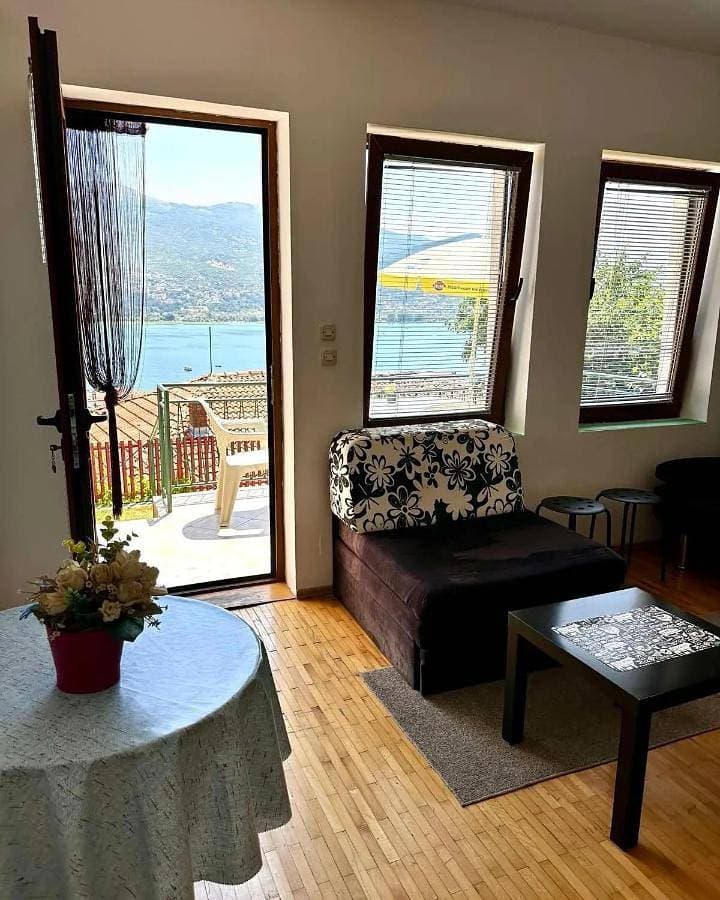 Foto 5 von 19: Apartment with Balcony and Lake View (4 Adults)